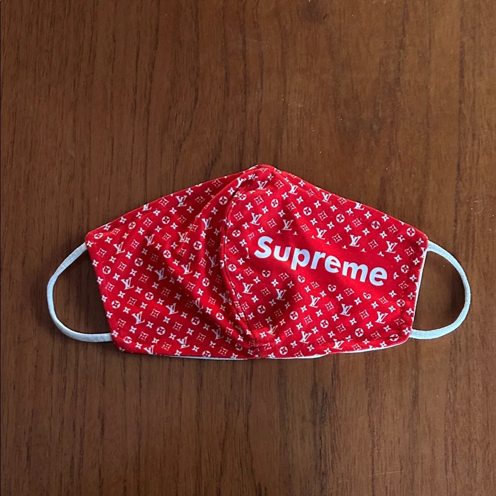 Supreme Red Patterned Face Mask - Picture 1 of 3